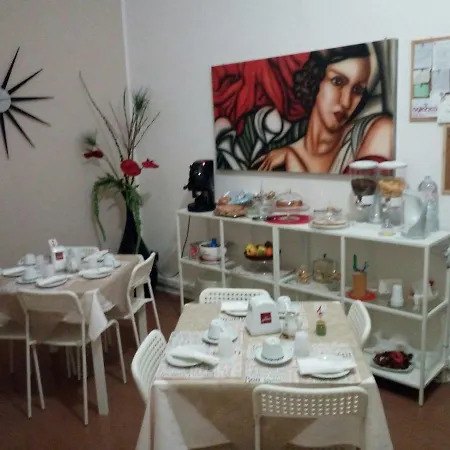 Aria Di Casa Bed & Breakfast 3*